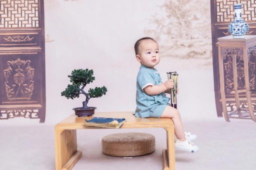 泰安宝宝眼睛肿是什么原因